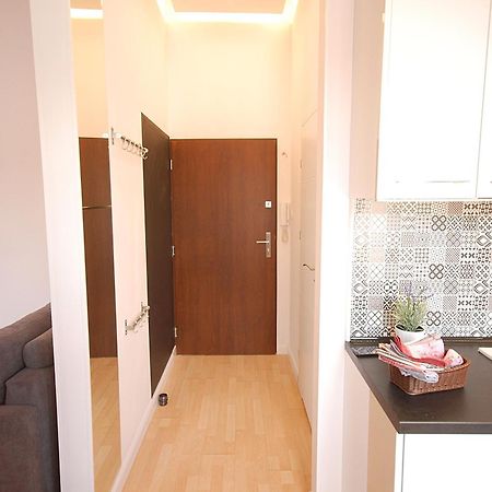 Nowy Apartament Wilcza Warsaw Exterior photo